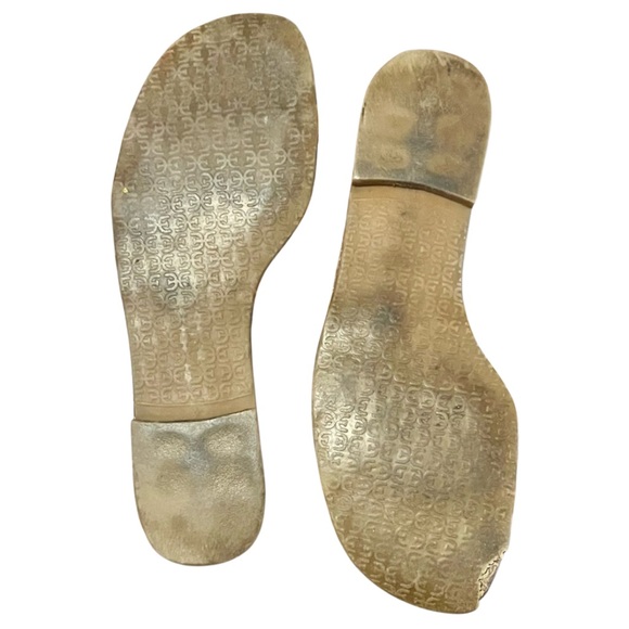 Elegant Brown & Yellow Slide Sandals with Textured Design - Picture 5 of 7